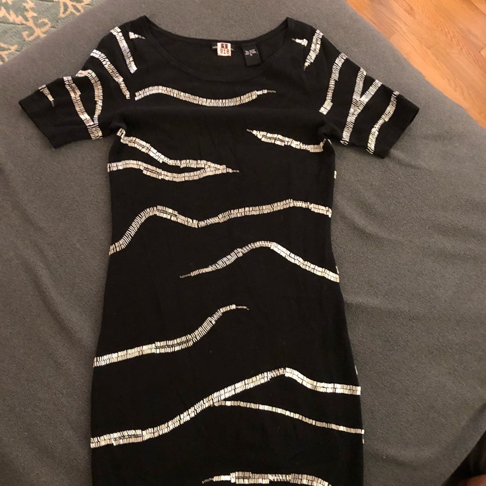 VS Moda Intl. black dress w silver beads size Sm